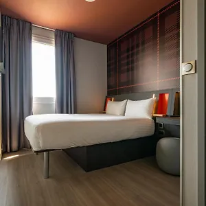 Easyhotel Paris Charles De Gaulle Villepinte 2*, Tremblay-en-France Francja