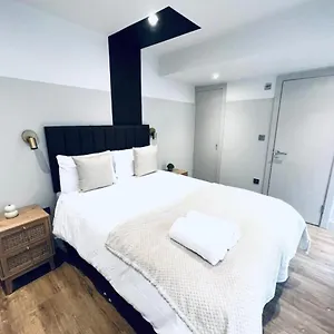  Hotel apartamentowy South Charming Ensuite Look Like Designer
